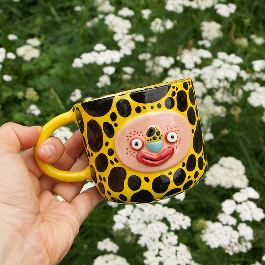 Spotted mug, 320ml